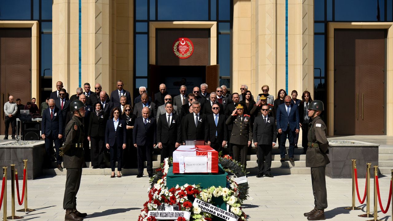 Gürler için Meclis'te tören düzenlendi