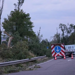 Fransa'da fırtına nedeniyle yaklaşık 2 bin 200 hane elektriksiz kaldı