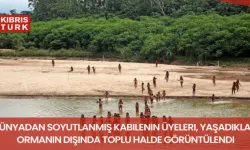 Dünyadan soyutlanmış kabilenin üyeleri, yaşadıkları ormanın dışında toplu halde görüntülendi