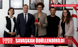 Buse Savaşkan, Başbakanlık tarafından ödüllendirildi