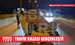 Trafik Kazası: Kontrolünü Kaybeden Araç Beton Bariyerlere Çarptı