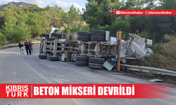 Tatlısu-Geçitkale ana yolunda beton mikseri devrildi, yaralanan olmadı