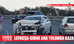 Lefkoşa Girne ana yolunda kaza...Araç sürücüsü bariyerlere çarptı