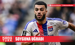 Yıldız futbolcu, silahlı soyguncuların kurbanı oldu