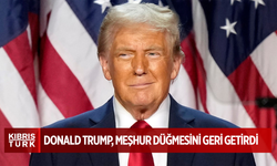 Donald Trump, Oval Ofis masasına meşhur düğmesini geri getirdi