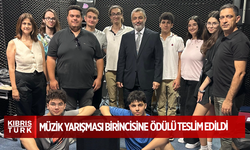 Telsim Freezone 11. Liselerarası Müzik Yarışması birincisi Levent College'e büyük ödülü teslim edildi