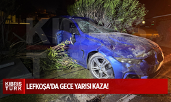 Lefkoşa’da Gece Yarısı Kaza: İki Kişi Yaralandı