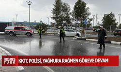 KKTC POLİSİ, YAĞMURA RAĞMEN GÖREVE DEVAM