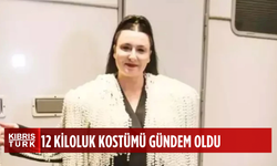 Komedyen Yasemin Sakallıoğlu'nun 12 kiloluk kıyafeti gündem oldu