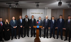 Oğuzhan Hasipoğlu, Ankara'da Türkiye Kamu-Sen Genel Başkanı Önder Kahveci ile bir araya geldi