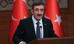 Yılmaz Kıbrıslı Türklere taş ve patlayıcı madde atılmasını kınadı