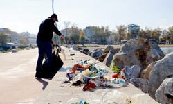 Kayalıklardan çıkan atıklar pes dedirtti