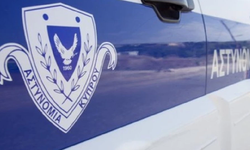 Güney Lefkoşa'da iki araç kundaklandı