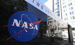 NASA, Ay'a insan gönderme görevinde yine bir değişiklik yaptı