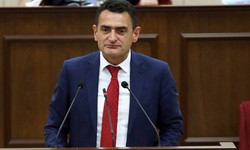 İçişleri Bakanı Dursun Oğuz’dan Güney Kıbrıs’taki Bayrak Yakma Eylemine Sert Tepki: “En Ağır Şekilde Kınıyorum”