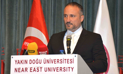 Tarihi Başarı: Yakın Doğu Üniversitesi Dünyanın En İyi ilk 500 Üniversitesi Arasında!