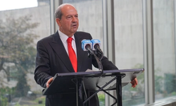 Ersin Tatar, Kendi ofisini (eski Kanal T binası) kiralattı