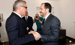 Erhürman-Hristodulidis Rum basınında: Siyasi eşitlik var, federasyon söylemi yok!