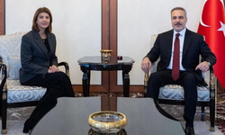 Hakan Fidan, BM Kıbrıs Temsilcisi Holguin’i kabul etti