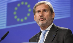 Johannes Hahn: AB, Kıbrıs’ta yeniden birleşme halinde 2028-2034 bütçesini revize etmeye hazır