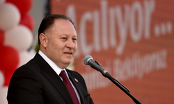 Güzelyurt Belediyesi’nin yeni merkez binası, bugün düzenlenen törenle resmen hizmete açıldı.