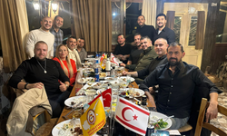 KKTC Galatasaray Taraftar Derneği Yönetimi Yıl Sonu Yemeğinde Bir Araya Geldi