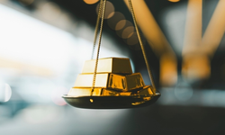 Altında zayıf dolar etkisi