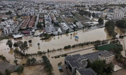 SÜRÜCÜLER DİKKAT! Gönyeli Belediye Bulvarı’nda Trafiğe Kapanan Yol
