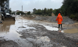 Burhan Nalbantoğlu Devlet Hastanesi içinden geçen dereye bent çalışması yapılıyor