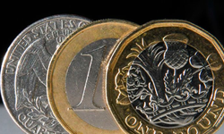 Sterlin 56,40 TL, dolar 42,55 TL, euro 49,55 TL’den görüyor