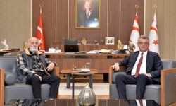 Cumhurbaşkanı Erhürman, Sıla 4 Grubu Üyesi Ferahzad Gürsoy’u Kabul Etti