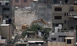 İsrail ordusu, Batı Şeria'nın Nur Şems Mülteci Kampı'nda Filistinlilerin evlerini yıkıyor