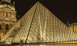 Louvre Müzesinde bir felaket daha!