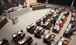 Meclis, 2026 Bütçesi İçin Toplandı: Ombudsman, Mahkemeler ve Sağlık Bakanlığı Bütçeleri Görüşülüyor