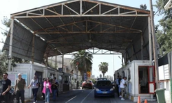 Dikelya İngiliz Üsleri’nden şap hastalığı önlemi: Geçiş noktalarında tedbirler alındı