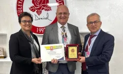 Prof. Dr. Şükrü Tüzmen, DAÜ’yü Uluslararası Sağlık Hizmetleri Platformu’nda temsil etti