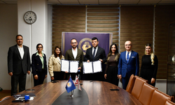 DAÜ İle Kuzey Kıbrıs Turkcell Arasında Eğitim Ve Kariyer Alanlarında İş Birliği Protokolü İmzalandı