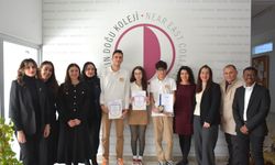 Yakın Doğu Koleji Öğrencileri Dünya, Avrupa ve Kıbrıs Birincilikleriyle Gururlandırdı