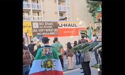 ABD'de İran'daki protestolara destek için toplananların arasına kamyonun dalması sonucu 2 kişi yaralandı