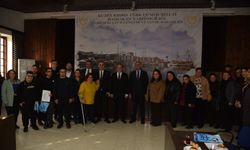 Baristalık ve mutfak uygulamaları eğitimi alan özel gereksinimli bireylere sertifikaları takdim edildi