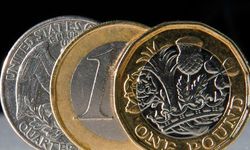 Sterlin 58.10 TL, dolar 43.35 TL, euro 50.40 TL’den işlem görüyor