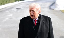 Trump: "İran'a doğru yol alan bir başka donanma filosu daha var"