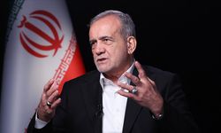 İran Cumhurbaşkanı Pezeşkiyan, Rejime verdi veriştirdi