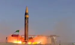 İran, ilk kıtalararası balistik füze denemesini gerçekleştirdi