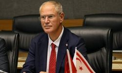 Hasipoğlu, Denktaş'ın 14. ölüm yıldönümü dolayısıyla mesaj yayımladı: Egemenlik bilincinin simgesidir