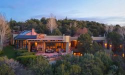 Ünlü çiftin ölü bulunduğu lüks ev satışa çıktı