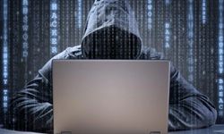 Güney Kıbrıs’ta internet dolandırıcılığı: 63 yaşındaki kişi 850 bin Euro kaybetti