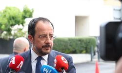 Rum Yönetimi Meclisi’nde Hristodulidis’in seçim finansmanı iddiaları görüşüldü: Şeffaflık sorgulandı