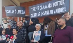 Trafik kazalarında ölenlerin aileleri İskele Mahkemesi önünde toplandı: Sorumlular cezalandırılmalı