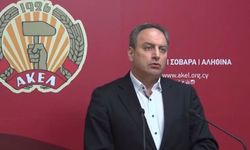 Stefanos Stefanu, İngiltere temaslarında Kıbrıs sorunu ve sosyal krizleri görüştü